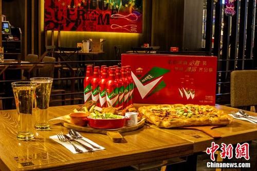 畅饮青岛啤酒新年鸿运必胜青岛啤酒跨界混搭必胜客
