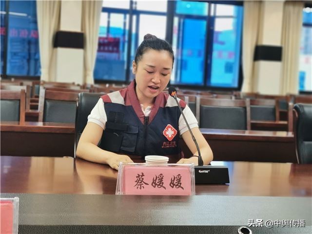 内江援助成都海关核酸检测队伍今日出征！