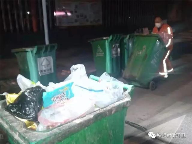 紫昕环卫人：春节坚守岗位 用心扮靓城市