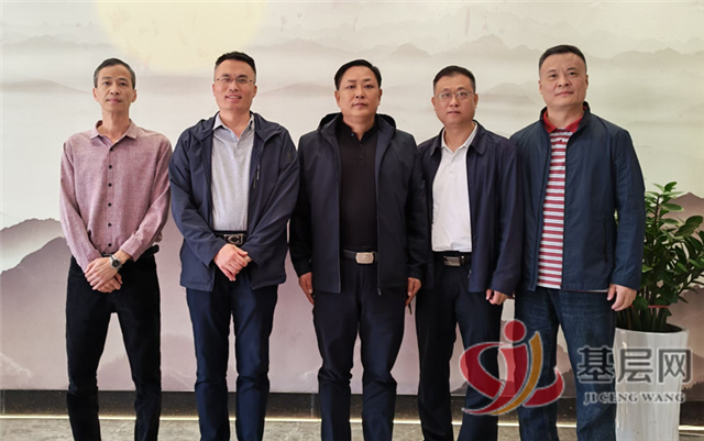 10104540328444144_75.png 10104540328444144_75.png