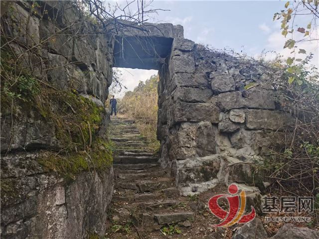 21501620053020497_75.jpg 21501620053020497_75.jpg